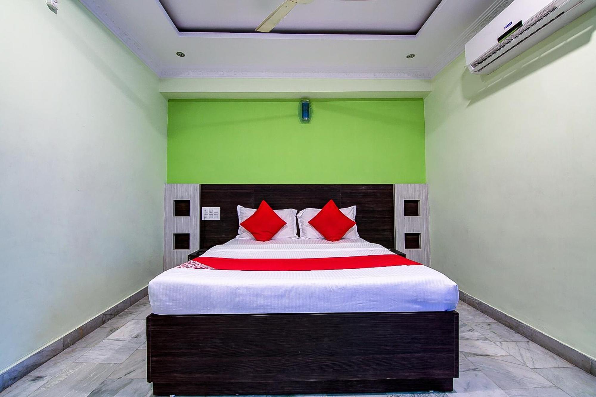 Oyo Tapasya Convention Hotel Pedda Waltair Luaran gambar